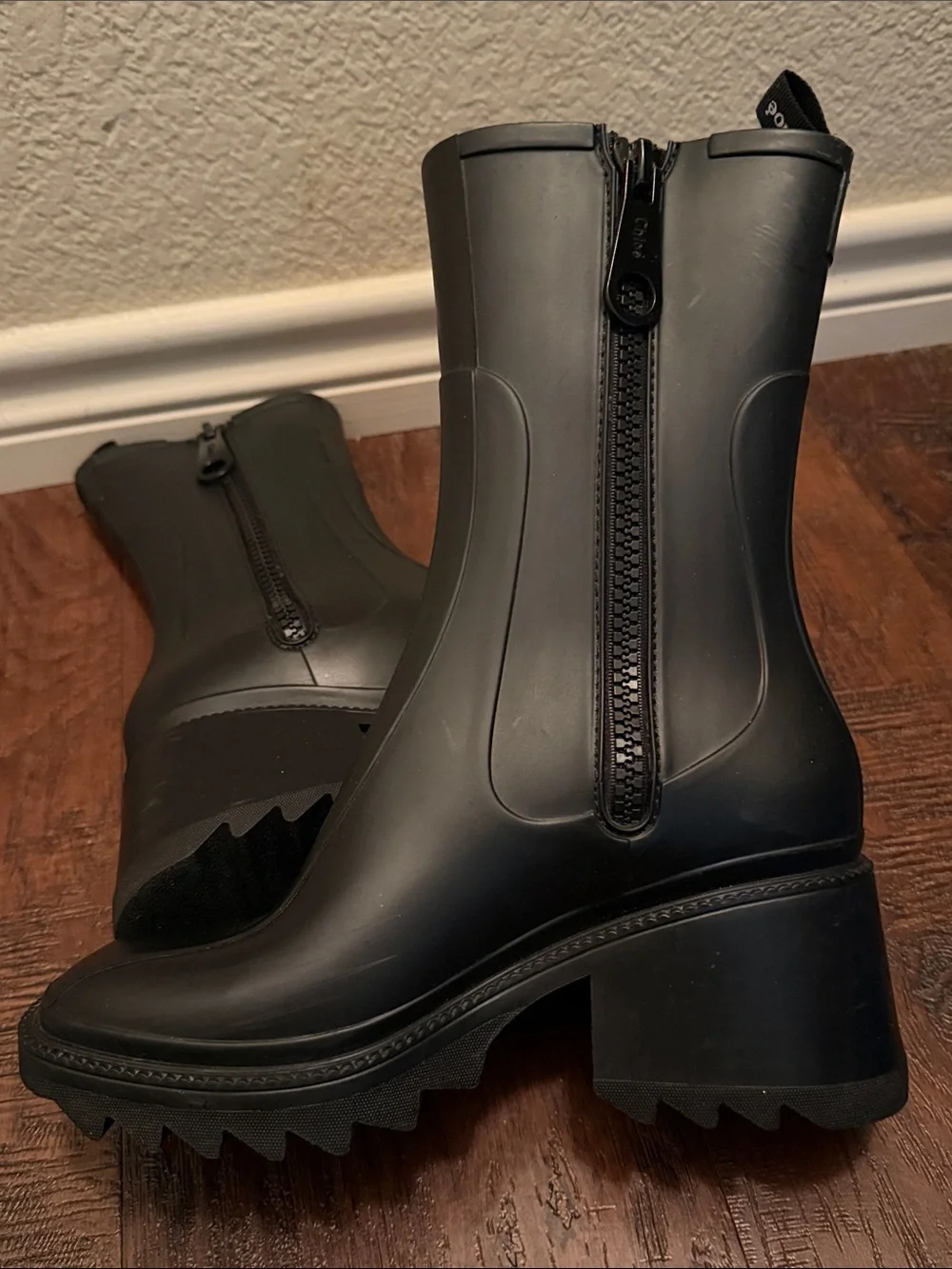 Chloe elegant waterproof